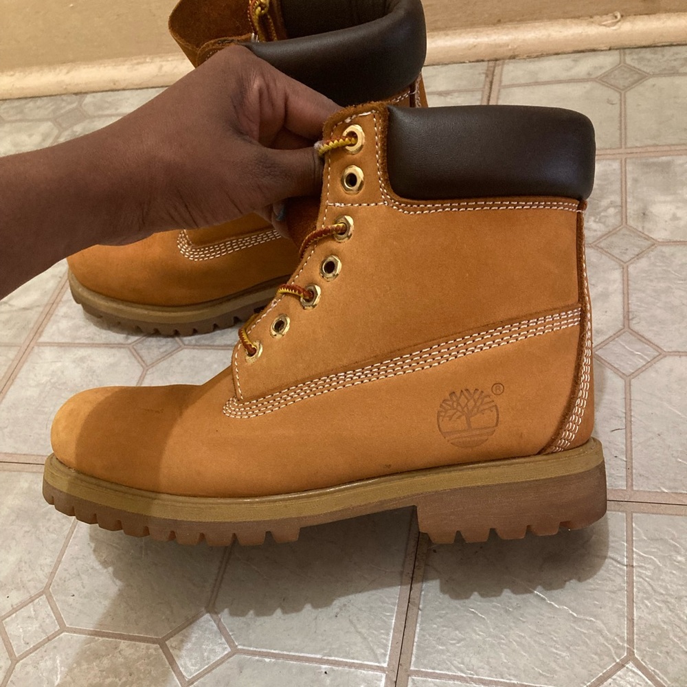 Timberlands size 7 lightly worn